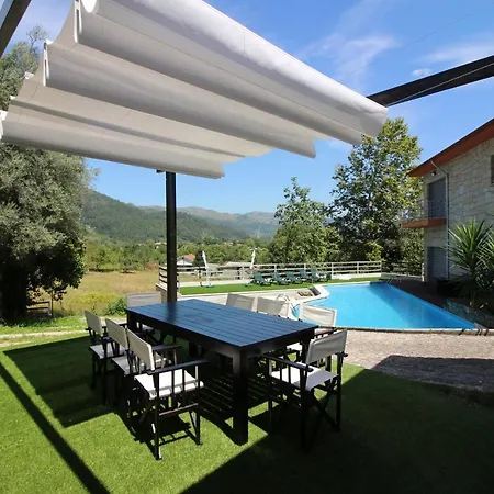 Ferienhaus Casa De Paredes Secas By Geres Casas