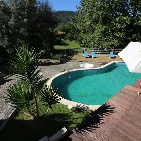 Casa De Paredes Secas By Geres Casas בית נופש